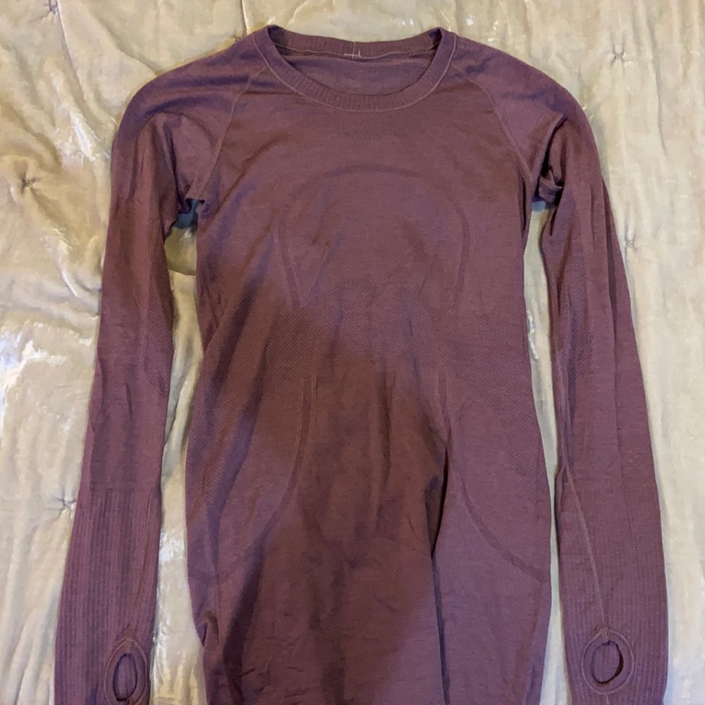 Lululemon swiftly tech LS crew